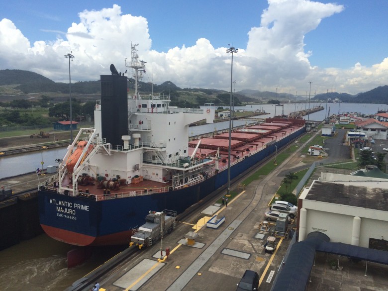 Canal_Do_Panamá_Cidade_Do_Panamá-Gabi_May