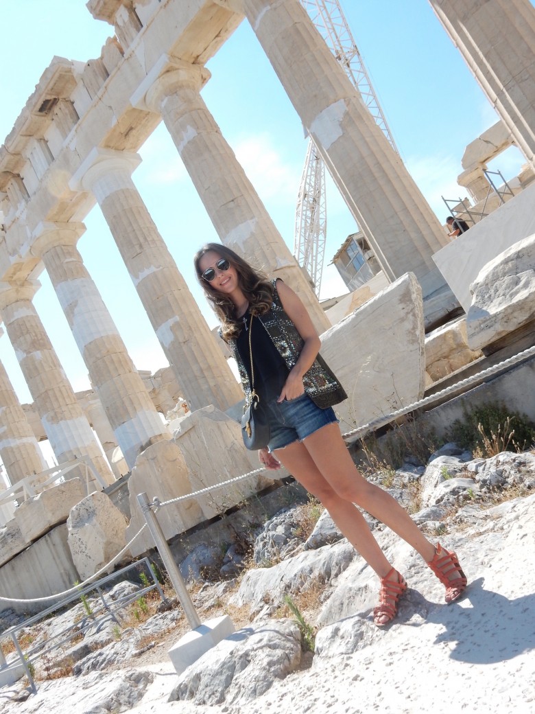 Look_Do_Dia-Acropoles-Gabi_May-2