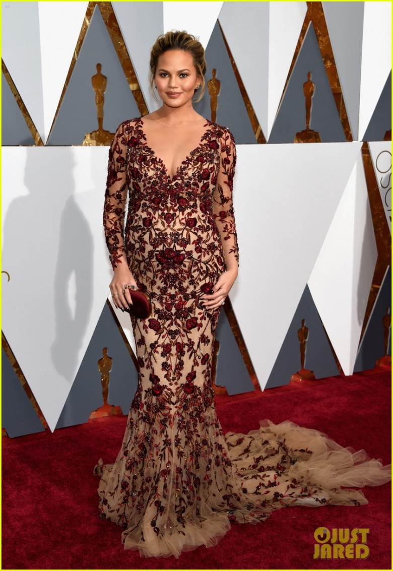 Chrissy Teigen Oscar 2016