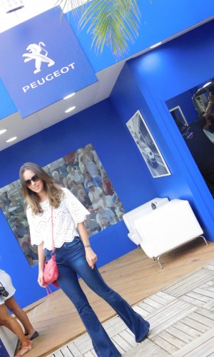 Gabi May Look do Dia Calça Flare