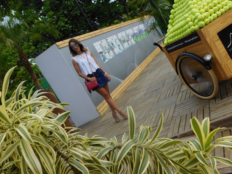 Look do Dia Saia Jeans com Botões Rio Open