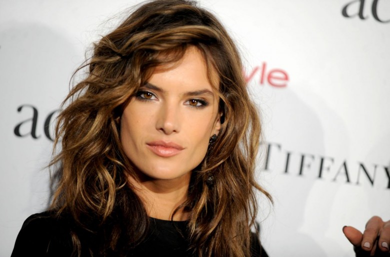 Alessandra Ambrósio Looks