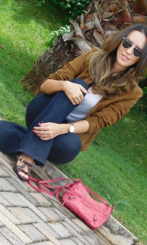 Look Anos 70 Gabi May
