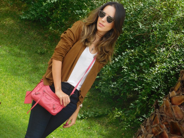 Look Anos 70 Gabi May