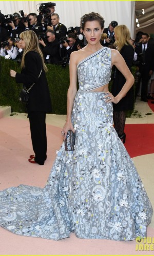 Allison Williams Baile do Met 2016