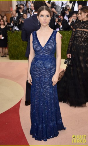 Anna Kendrick Baile do Met 2016