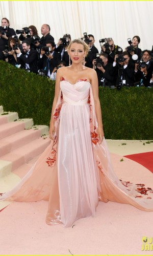 Blake Lively Baile do Met 2016