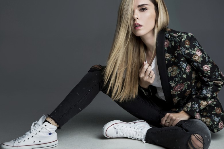 Estampa Floral com Fundo Preto