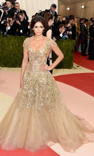 Nina Dobrev Baile do Met 2016
