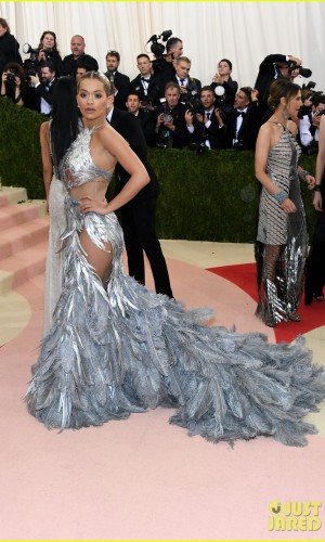 Rita Ora Baile do Met 2016