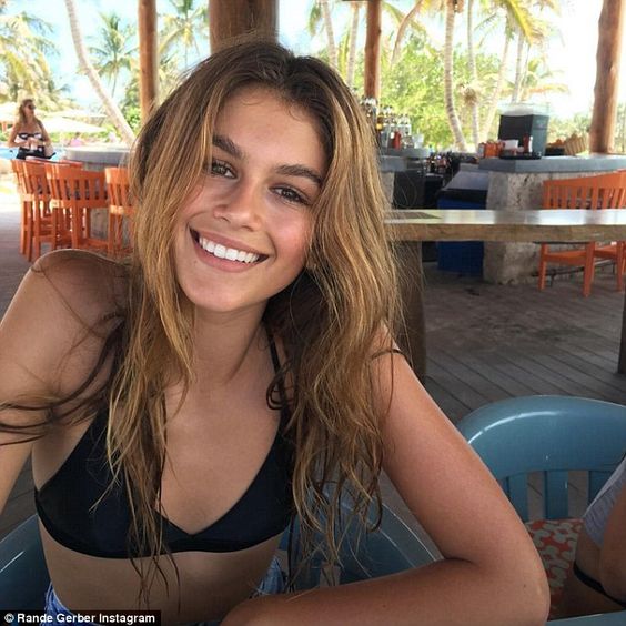 kaia gerber, cindy crawford, moda, look, modelo, fashion, outfit, model