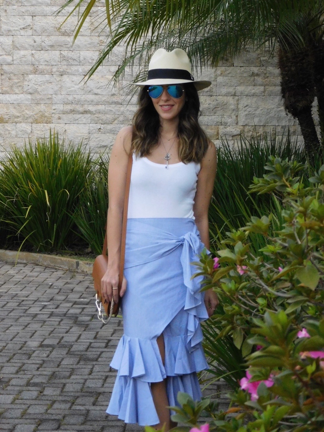 saia com babados, saia midi, tendência, moda, estilo, inspiração, look do dia, Gabi May, ruffles, midi skirt, trend, fashion, style, ootd