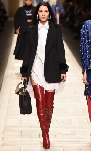 bota vermelha, moda, estilo, look, tendência, red boots, fashion, style, trend, outfit
