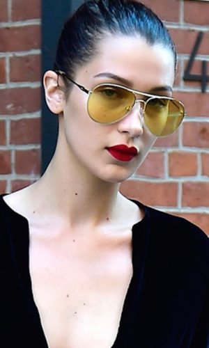 óculos com lente amarela, tendência, moda, estilo, tinted sunglasses, yellow lens, fashion, style, trend