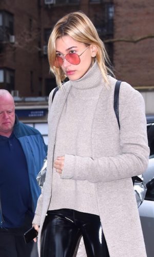 óculos com lente colorida, tendência, moda, estilo, tinted sunglasses, fashion, style, trend
