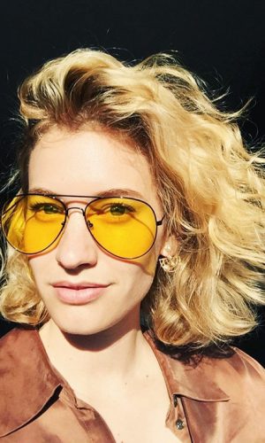 óculos com lente amarela, tendência, moda, estilo, tinted sunglasses, yellow lens, fashion, style, trend