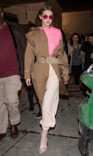 óculos com lente colorida, tendência, moda, estilo, tinted sunglasses, fashion, style, trend