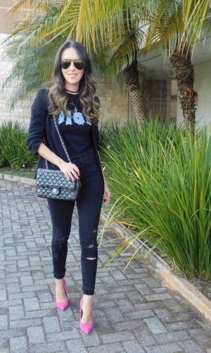 look preto, ponto de cor, moda, estilo, look do dia, Gabi May, camiseta, black outfit, pop of color, fashion, style, outfit, ootd