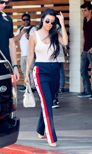 calça com botões laterais, moda, estilo, tendência, look, side snap pants, fashion, style, trend, outfits
