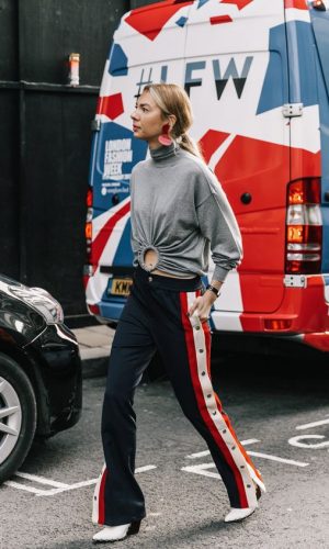 calça com botões laterais, moda, estilo, tendência, look, side snap pants, fashion, style, trend, outfits