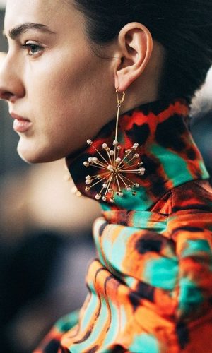 maxi brinco, tendência, moda, estilo, looks, statement earring, maxi earring, trend, fashion, style, outfits