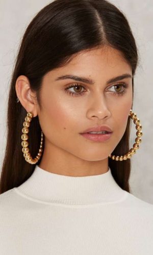maxi brinco, tendência, moda, estilo, looks, statement earring, maxi earring, trend, fashion, style, outfits