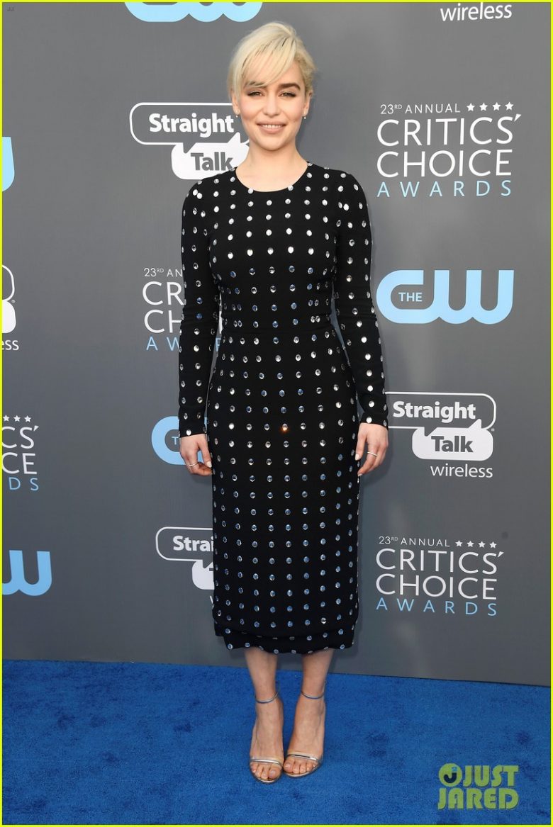 Critics' Choice Awards 2018, moda, estilo, looks, vestidos longos, celebridades, fashion, style, inspiration, gowns, celebrities, emilia clarke