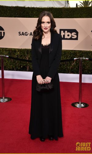 sag awards 2018, premiação, celebridades, moda, estilo, looks, vestido longo, tapete vermelho, award season, red carpet, celebrities, fashion, style, gown, winona ryder
