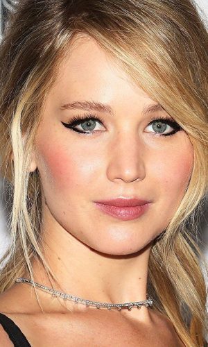 maquiagens da jennifer lawrence, maquiagem, olho esfumado, delineado gatinho, inspiração, makeup, cat-eye, smokey eye, inspiration