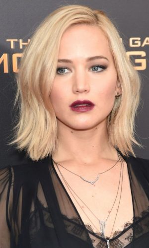 maquiagens da jennifer lawrence, foco nos lábios, batom vermelho, batom escuro, inspiração, makeup, focus on the lips, red lipstick, dark lipstick, inspiration