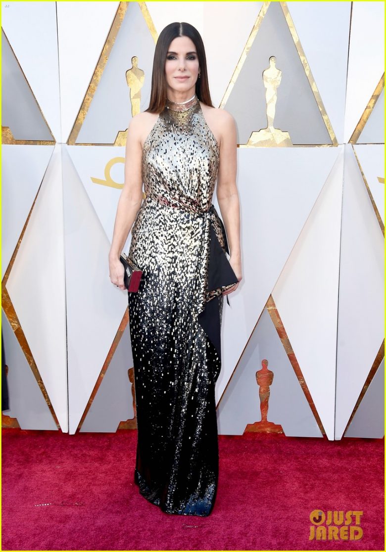 oscar 2018, tapete vermelho, celebridades, premiação, moda, estilo, looks, vestido longo, 2018 oscars, red carpet, celebrities, award season, fashion, style, gowns, outfits, sandra bullock
