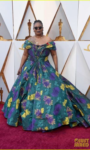 oscar 2018, tapete vermelho, celebridades, premiação, moda, estilo, looks, vestido longo, 2018 oscars, red carpet, celebrities, award season, fashion, style, gowns, outfits, whoopi goldberg