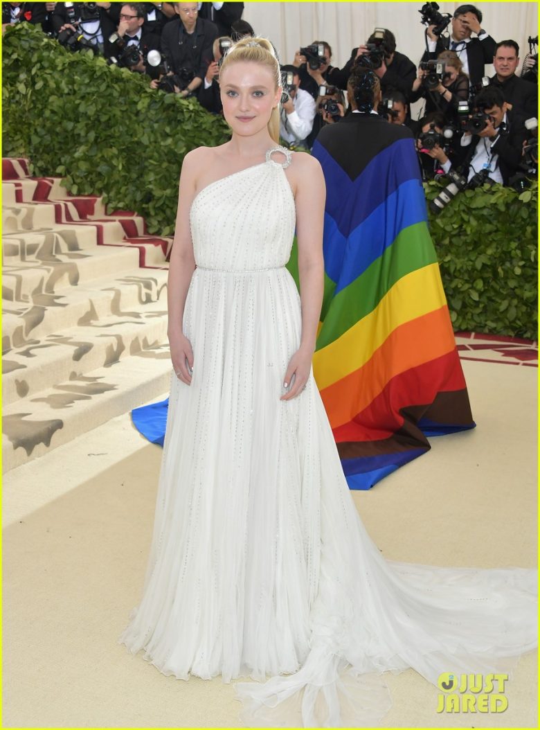 met gala 2018, moda, estilo, celebridades, looks, fashion, style, outfits, celebrities, dakota fanning