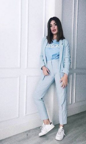 camiseta versace, logo, logomania, moda, estilo, tendência, looks, versace tshirt, fashion, style, trend, outfits