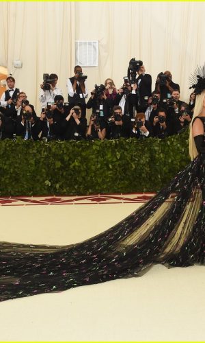 met gala 2018, moda, estilo, celebridades, looks, fashion, style, outfits, celebrities, rita ora