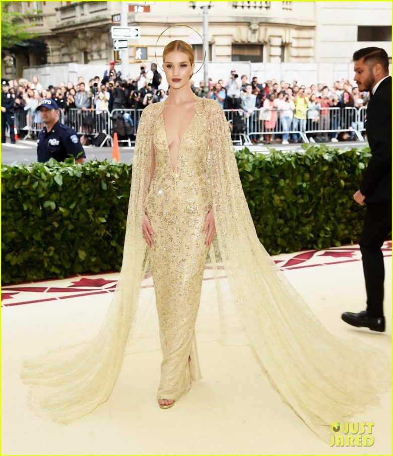met gala 2018, moda, estilo, celebridades, looks, fashion, style, outfits, celebrities, rosie huntington-whiteley
