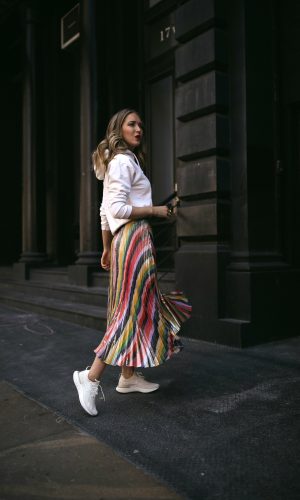 saia midi e tênis, moda, estilo, tendência, looks, inspiração, midi skirt and sneaker, fashion, style, inspiration, trend, outfits