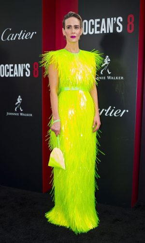 looks neon, moda, estilo, tendência, street style, neon outfit, fashion, style, inspiration, trend, sarah paulson