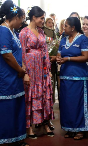 meghan markle, duquesa de sussex, looks, moda, estilo, turnê oceania, duchess of sussex, prince harry, outfits, fashion, style, inspiration, what meghan wore, australia, new zealand, fiji, tonga