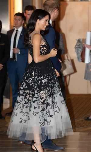 meghan markle, duquesa de sussex, looks, moda, estilo, turnê oceania, duchess of sussex, prince harry, outfits, fashion, style, inspiration, what meghan wore, australia, new zealand, fiji, tonga