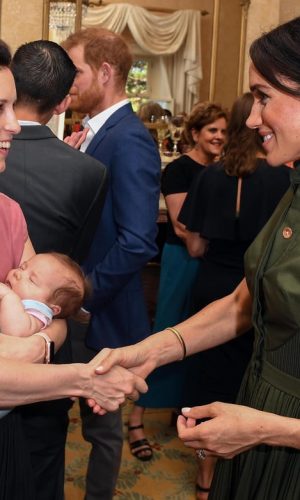 meghan markle, duquesa de sussex, looks, moda, estilo, turnê oceania, duchess of sussex, prince harry, outfits, fashion, style, inspiration, what meghan wore, australia, new zealand, fiji, tonga