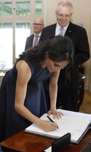 meghan markle, duquesa de sussex, looks, moda, estilo, turnê oceania, duchess of sussex, prince harry, outfits, fashion, style, inspiration, what meghan wore, australia, new zealand, fiji, tonga