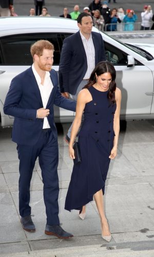 meghan markle, duquesa de sussex, looks, moda, estilo, turnê oceania, duchess of sussex, prince harry, outfits, fashion, style, inspiration, what meghan wore, australia, new zealand, fiji, tonga