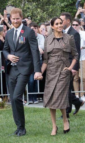 meghan markle, duquesa de sussex, looks, moda, estilo, turnê oceania, duchess of sussex, prince harry, outfits, fashion, style, inspiration, what meghan wore, australia, new zealand, fiji, tonga