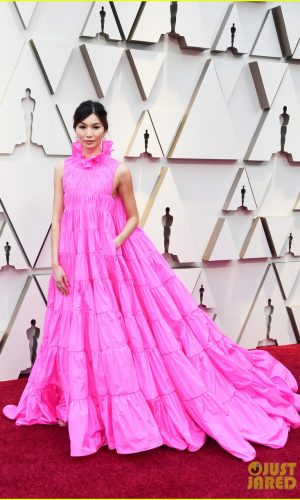 oscar 2019, tapete vermelho, celebridades, hollywood, moda, vestidos, looks, 2019 oscars, gowns, red carpet, celebrities, award season, gemma chan, valentino