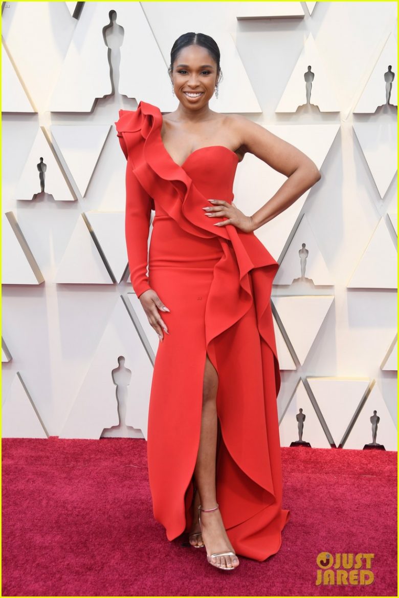 oscar 2019, tapete vermelho, celebridades, hollywood, moda, vestidos, looks, 2019 oscars, gowns, red carpet, celebrities, award season, jennifer hudson, elie saab