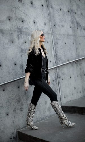 bota com estampa de cobra, tendência, moda, estilo, looks, inverno, fashion, style, trend, outfits, winter looks, snakeskin boots
