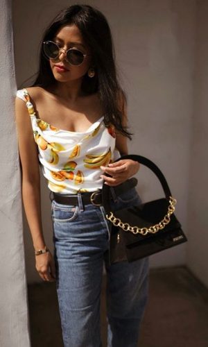 blusa com decote drapeado é tendência