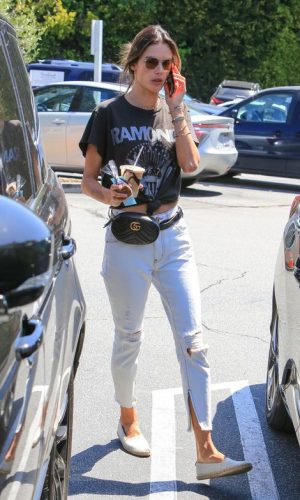 pochetes, moda, estilo, look, tendência, acessório, belt bag, fashion, style, trend, outfit, street style