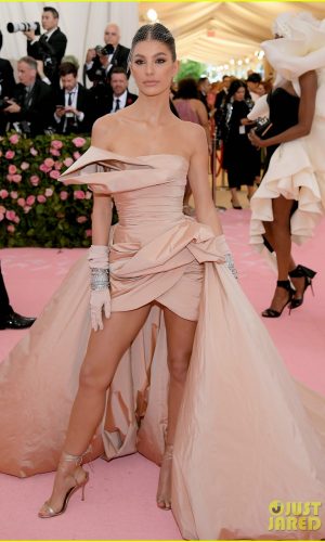 MET Gala 2019, Baile do Met, moda, estilo, celebridades, looks, Camp, fashion, style, red carpet, camila morrone